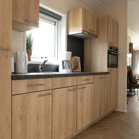 Bis Sechs Personen Ohne Hund * Norden